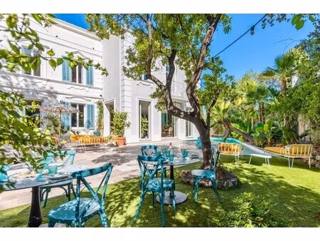 villa de luxe à vendre dans le quartier mourillon-sud