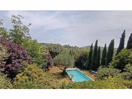 villa de luxe à vendre à aumelas