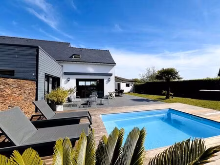 belle contemporaine- piscine- 196 m2- 3 suites 1ch- bureau