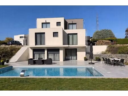 maison de luxe à vendre à saint-cergues