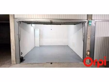 parking à louer