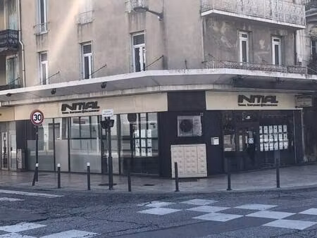 local commercial à vendre