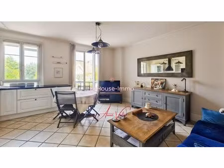 hyper centre  gare à 4mn et au calme - appartement deux pièces 45.06 m2 + cellier + cave +