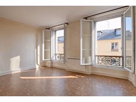 coeur de saint-louis trois pièces au troisième étage plein sud