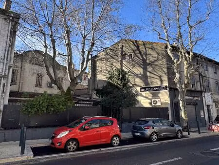 local commercial à louer