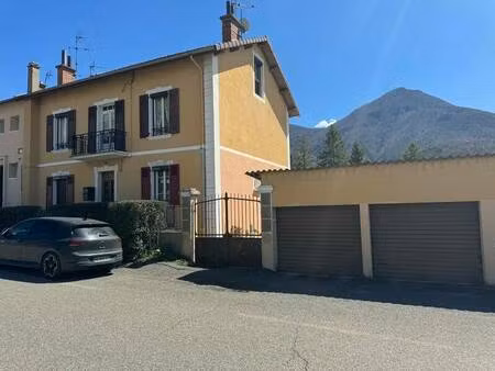 maison de ville à vendre