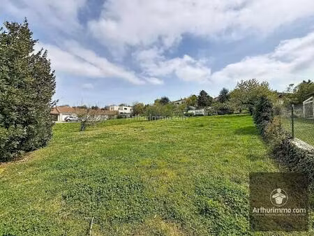 terrain constructible viabilisé à vendre