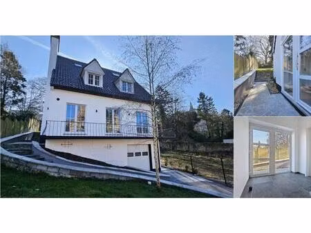 maison à vendre avec garage et terrasse   bon-secours (vbe12215)