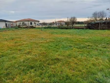 terrain constructible viabilisé à vendre