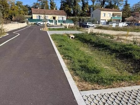 terrain constructible viabilisé à vendre