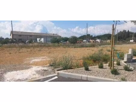 terrain constructible viabilisé à vendre