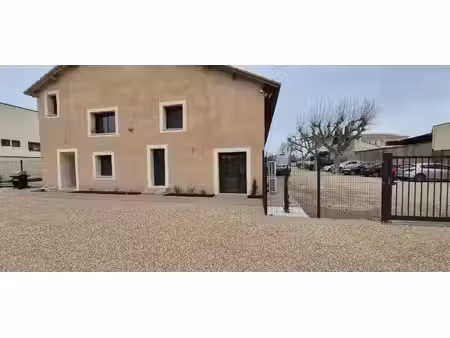 local commercial à louer