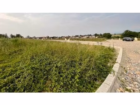 terrain constructible viabilisé à vendre