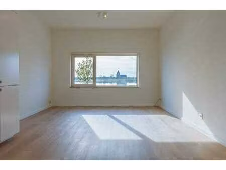 appartement lumineux avec vue sur le spuikom