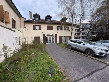 local commercial à louer