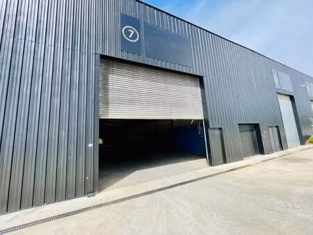 local d'activités à louer