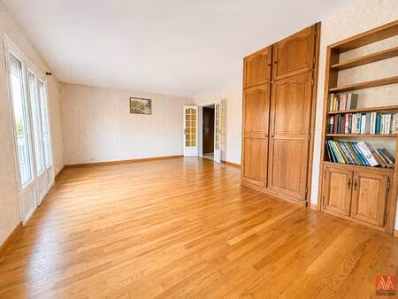 ava immobilier