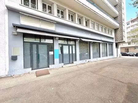 local commercial à vendre