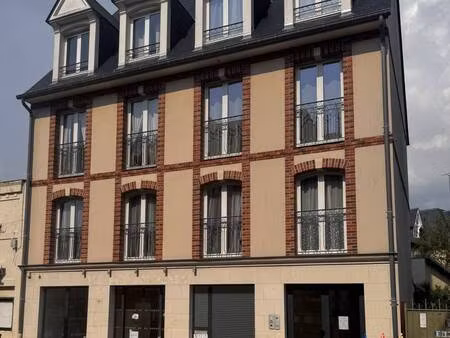 local commercial à louer