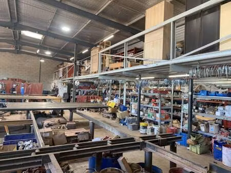 local d'activités à vendre