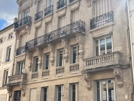 appartement f7 dans tres bel immeuble bourgeois !!!