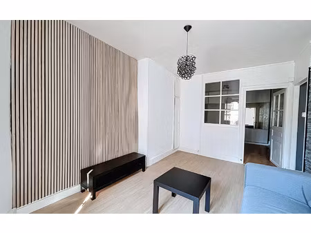 location appartement  m² t-2 à les martres-de-veyre  550 €