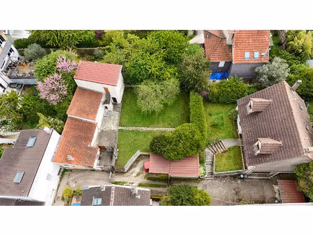 ensemble immobilier composé de deux maisons sur une parcelle de 850 m2!