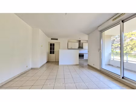 quartier michelet - appartement t3 avec terrasse et garage