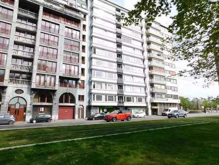 appartement 2 chambres avec vue sur le parc d’avroy - peb b