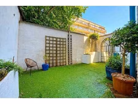 quartier sport city – spacieux triplex ± 221 m² avec 4 chamb