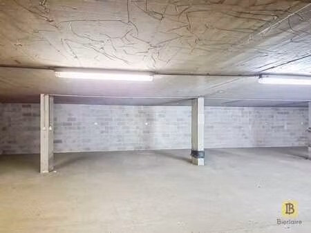 emplacement de parking intérieur à mons