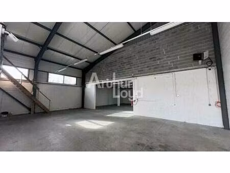 local d'activités à vendre