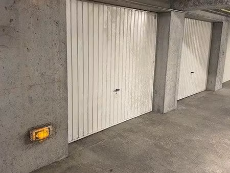 parking/box 29 m² annecy