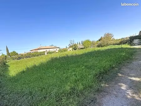 terrain 1300 m² l'isle-sur-la-sorgue