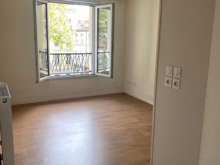studio 1 pièce 19 m²