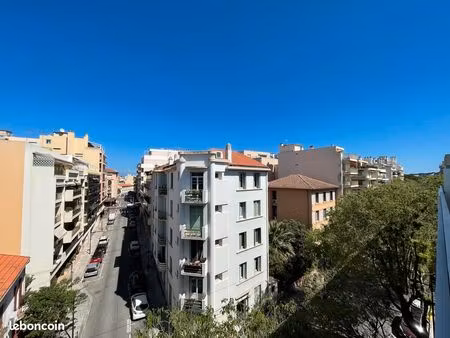 antibes ilette - beau trois pieces meuble dernier etage