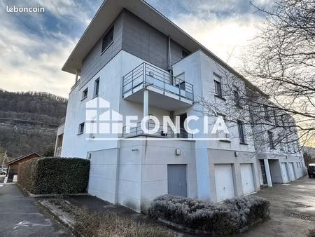 appartement 3 pièces 80 m²