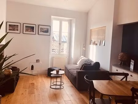 t3 bordeaux centre meublé 68m2