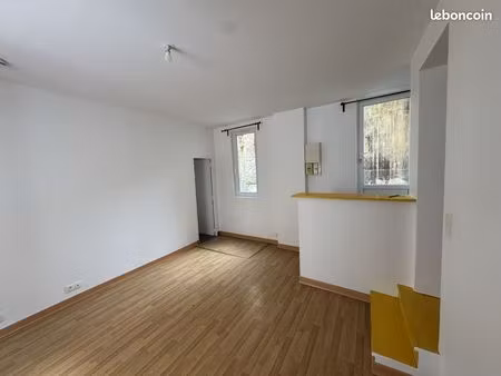 f2 40m² calme avec cour – caen hyper-centre