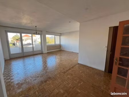 location appartement meublé 2 chambres - 84 m² - lyon 8e monplaisir