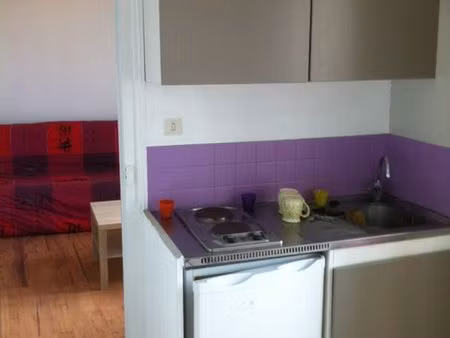 appartement t1-18m2 -vue jardin– 400 euros