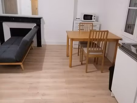 locationt1 hyper centre tours