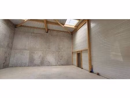 local d'activités à louer