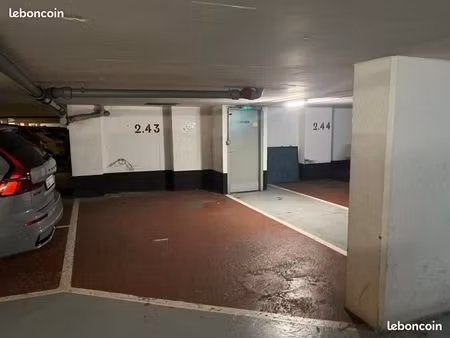 grande place de parking