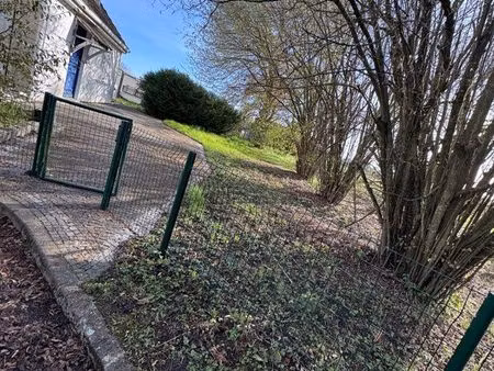 location  maison 146 m² à l’entrée d’une zone industrielle  5 chambres