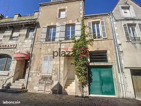 studio 1 pièce 27 m²