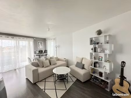 t2 meublé avec balcon & parking