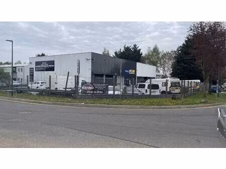 local d'activités à vendre