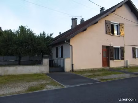 maison appartement type 4 garage cour fermee