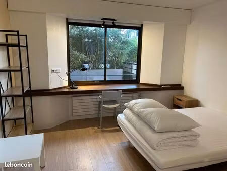 chambre 1 pièce 90 m²